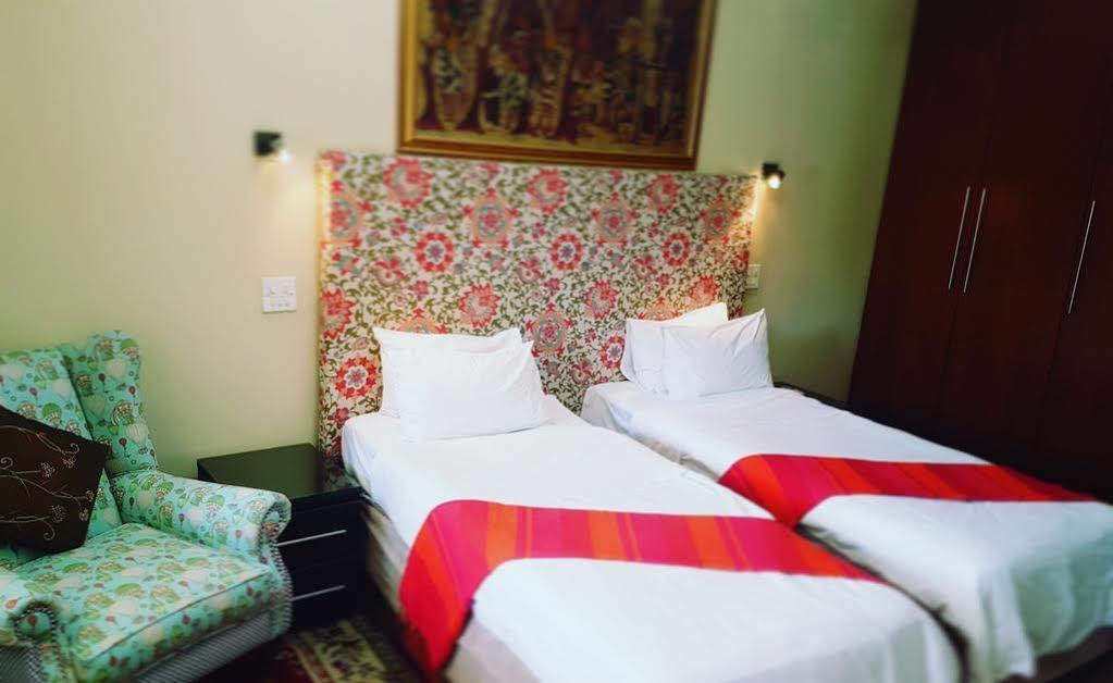Elizabeth Manor Guest House Johannesburg Bagian luar foto